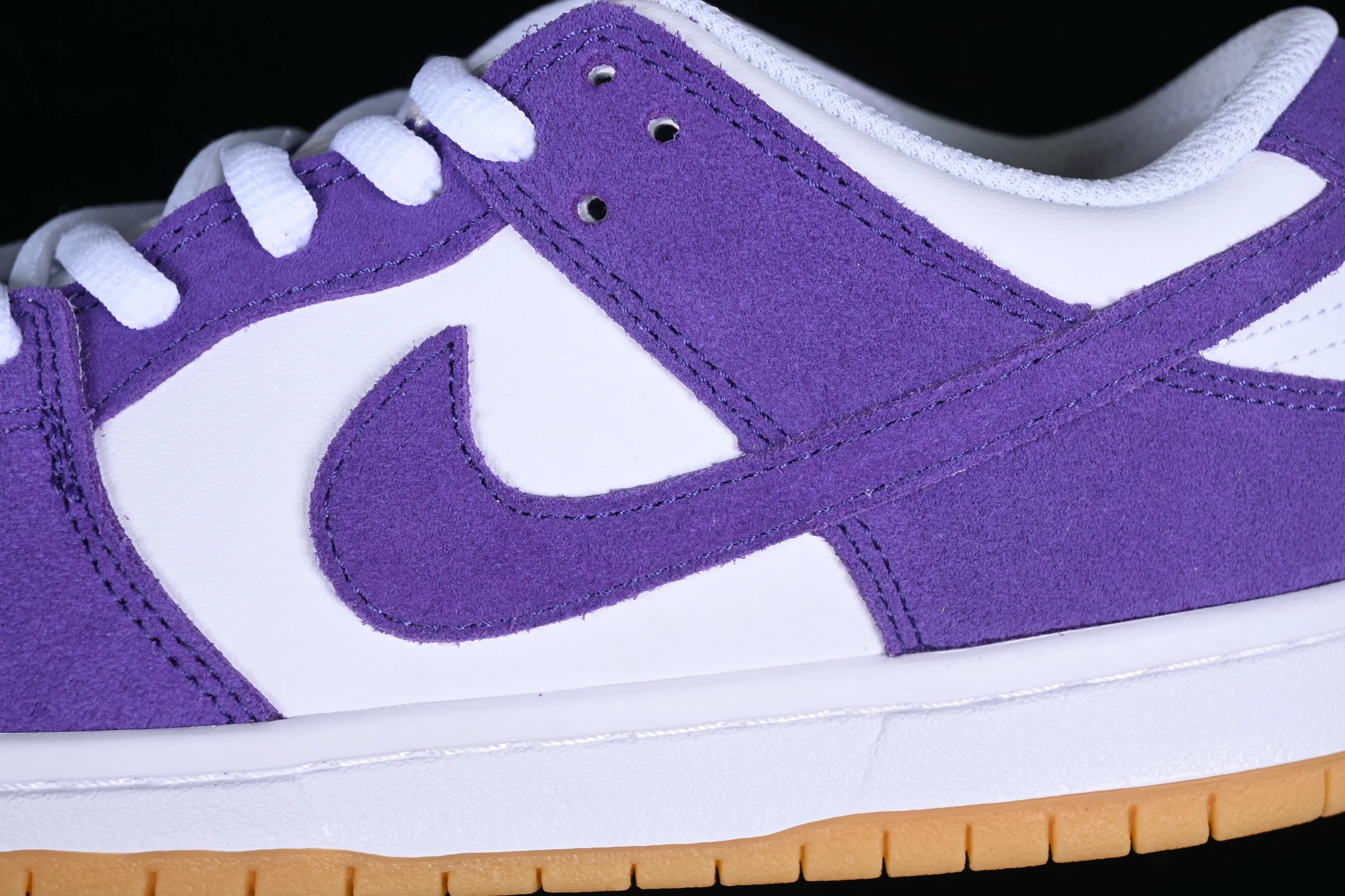 All categories Nk SB Dunk Series Nk SB Dunk Low low-top sneakers Cost-effective version Nk SB Dunk "Purple Suede" wicked purple color SB low-top casual sneakers DV5464-500